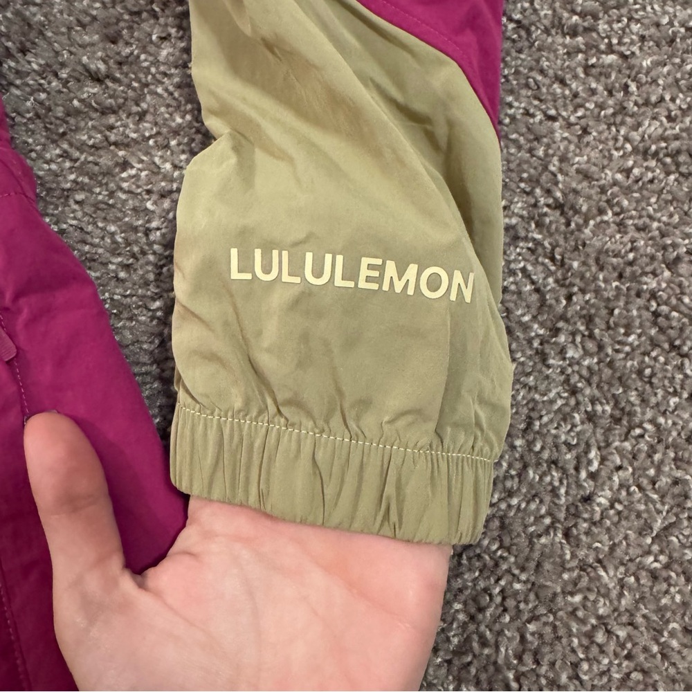 Lululemon Evergreen Anorak Prosecco / Ripened Raspberry Size 6 - Picture 13 of 15